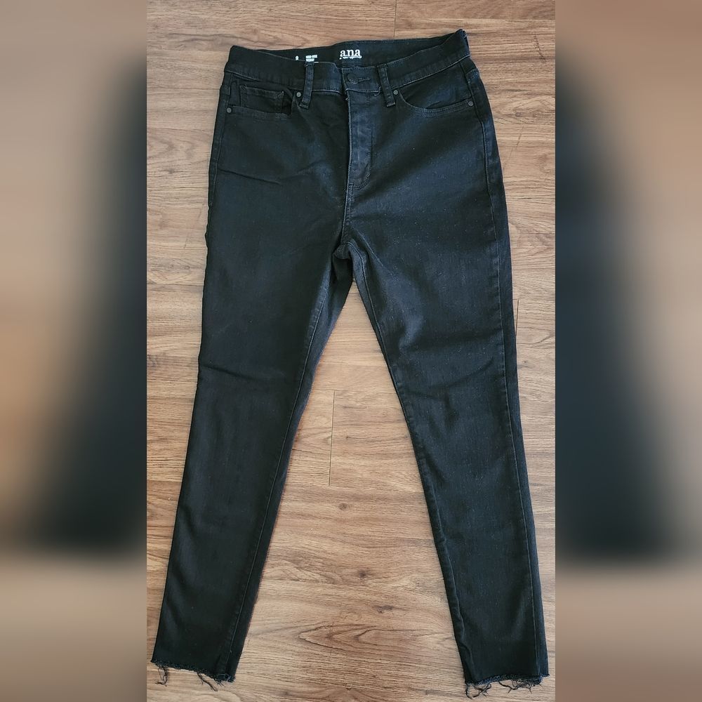 LNWOT Womens Size 8 Black A.N.A High Rise Skinny Jeans